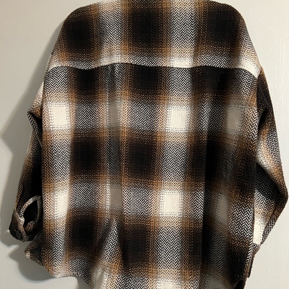 Black, brown flannel shacket - Picture 4 of 4